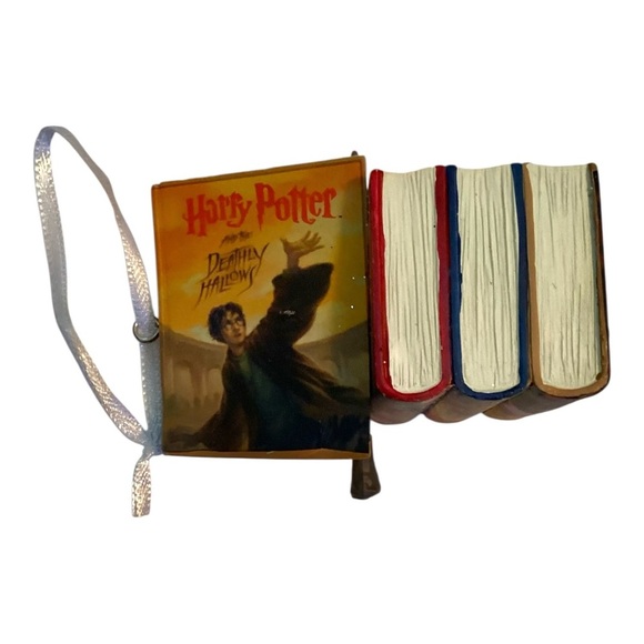 Harry Potter Books and Wand Series 2 Christmas Ornament Decor Collector - Picture 3 of 8